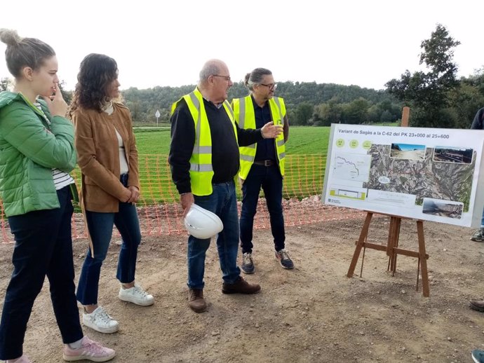 El secretario de Movilidad e Infraestructuras, Manel Nadal, visita las obras de la variante de Sagàs (Barcelona)