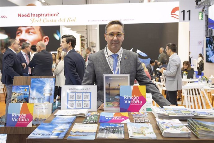 El concejal de Turismo, Antonio José Martín, ha mantenido durante la primera jornada distintos encuentros con agentes del sector para establecer líneas de trabajo.