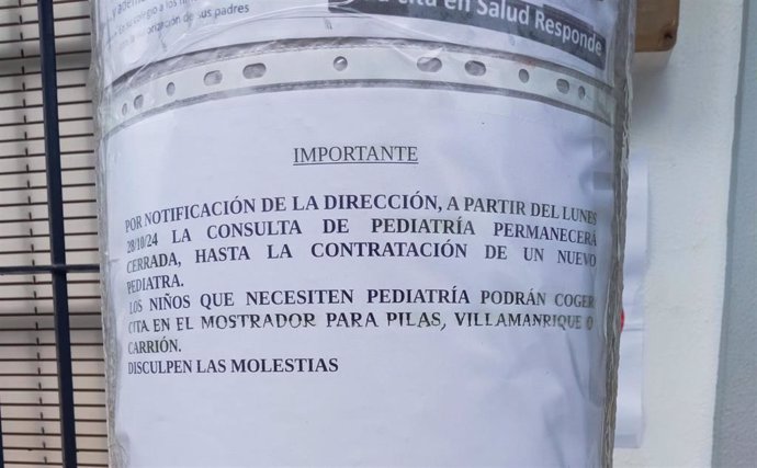 Hoja con la explicación de la falta de pediatra en Hinojos y Chucena (Huelva).