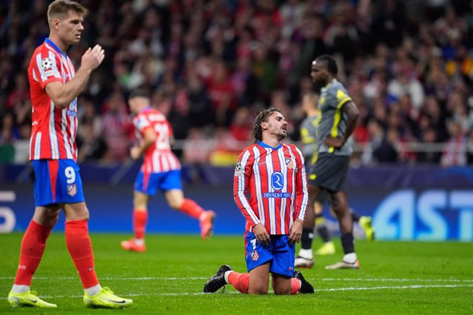 Antoine Griezmann of Atletico de Madrid laments during the UEFA Champions League 2024/25 League Phase MD3 match between Atletico de Madrid and LOSC Lille at Riyadh Air Metropolitano stadium on October 23, 2024 in Madrid, Spain.