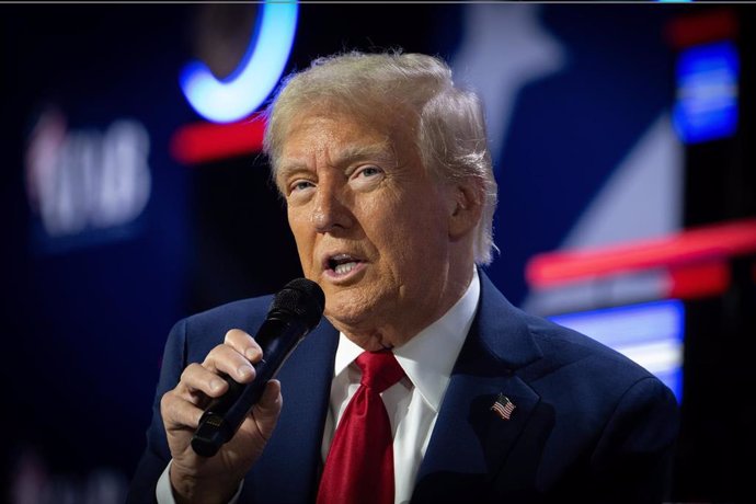 28 October 2024, US, Powder Springs: Former US President and Republican presidential candidate, Donald Trump, attends the National Faith Advisory Summit (NFAB) at Worship With Wonders Church, near Atlanta. Photo: Robin Rayne/ZUMA Press Wire/dpa