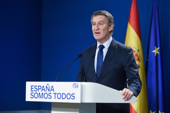 El presidente del Partido Popular, Alberto Núñez Feijóo, durante una rueda de prensa del Partido Popular, a 4 de noviembre de 2024, en Madrid (España). El presidente del Partido Popular, Alberto Núñez Feijóo, comparece para explicar su propuesta de plan d