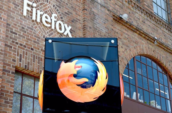 Archivo - Logotipo de Firefox en la sede de Mozilla, en San Francisco (EEUU)