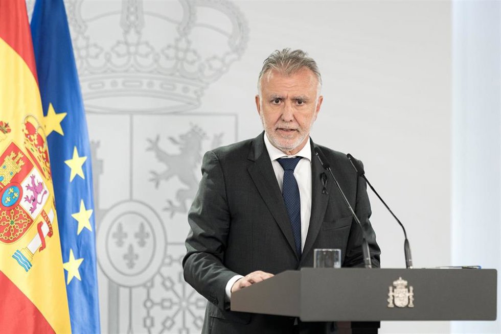 El ministro de Política Territorial y Memoria Democrática, Ángel Víctor Torres, durante una rueda de prensa, en el Palacio de la Moncloa, a 31 de octubre de 2024, en Madrid (España).