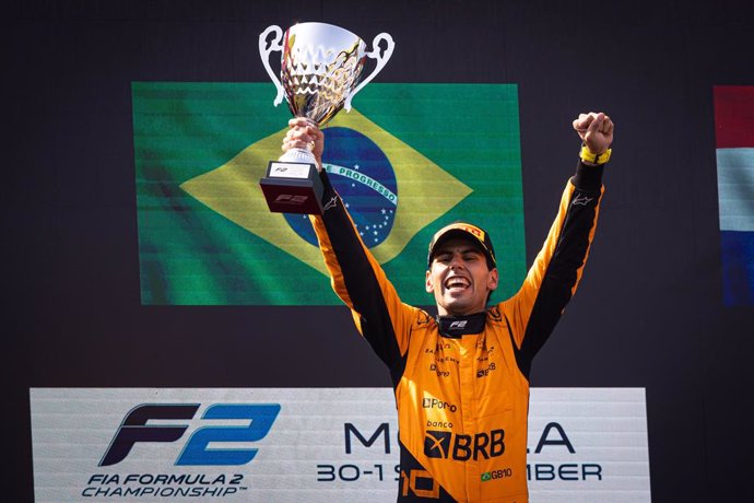 Archivo - BORTOLETO Gabriel (bra), Invicta Racing, Dallara F2 2024, portrait, podium during the 11th round of the 2024 FIA Formula 2 Championship from August 30 to September 1, 2024 on the Autodromo Nazionale Monza, in Monza, Italy - Photo Sebastian Rozen