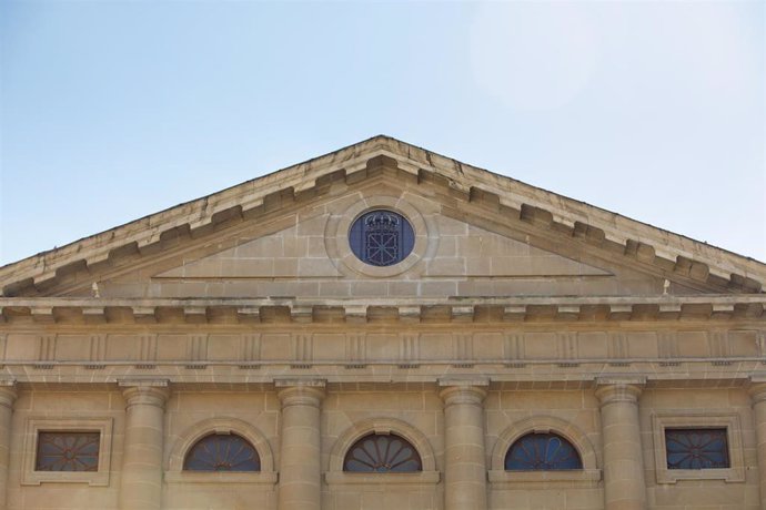 Archivo - Fachada del Palacio de Navarra.