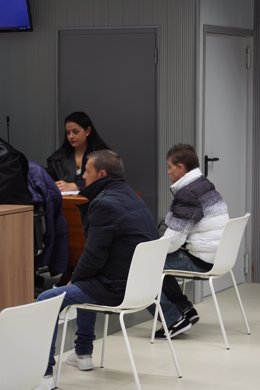 Los acusados durante la celebración de la primera sesión del juicio por el crimen de Cuzcurrita, en la Audiencia Provincial de La Rioja, a 4 de noviembre de 2024, en Logroño, La Rioja (España). 