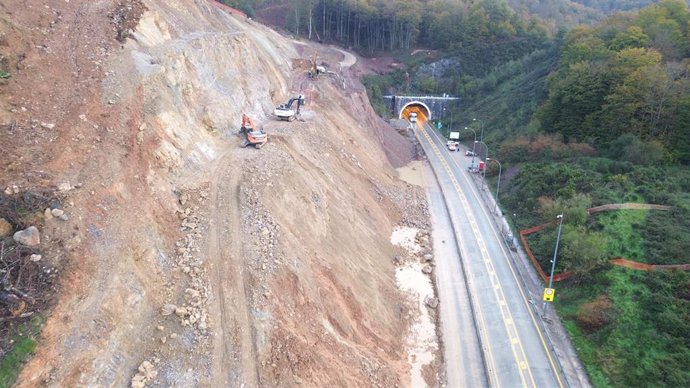 Estado actual de las obras en los túneles de Belate y Almandoz.