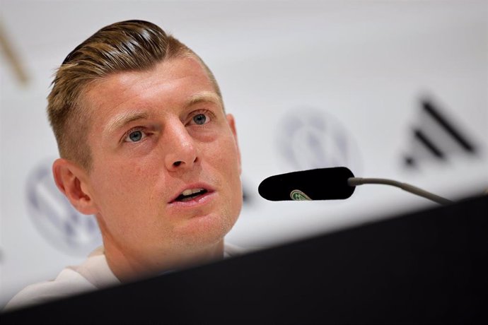 Archivo - El exfutbolista alemán Toni Kroos, en rueda de prensa.  