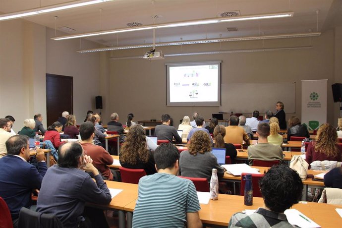 Participantes en el encuentro científico internacional.