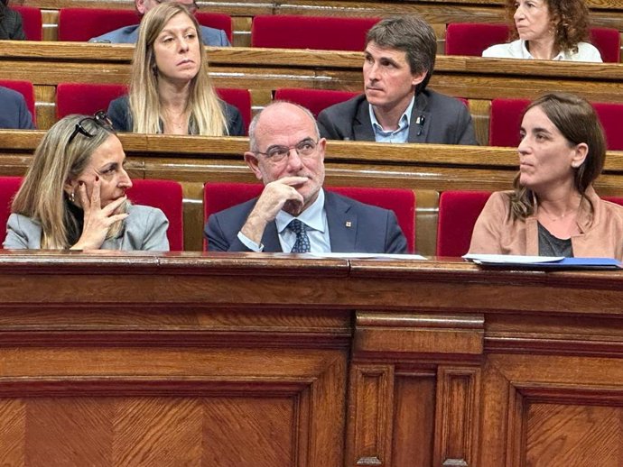 El conseller de Unión Europea y Acción Exterior de la Generalitat, Jaume Duch, durante la sesión de control en el Parlament