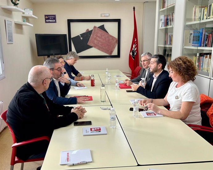 Reunión entre UGT y el PSOE