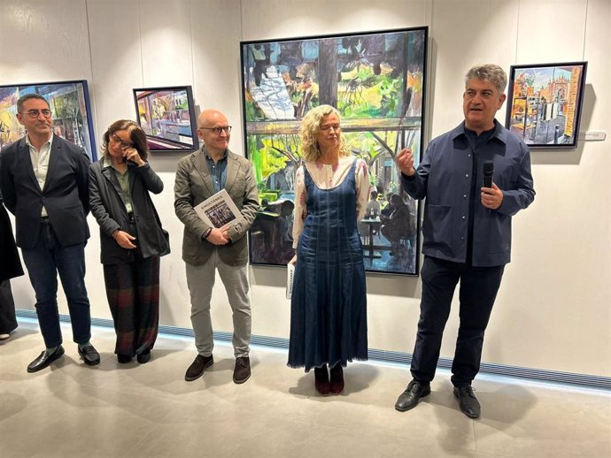 La inauguración de la exposición 'Simultáneo' del pinto sevillano Javier Montes en la Fundación Caja Rural del Sur de Sevilla.