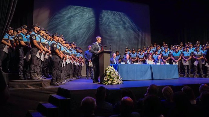 El presidente de Canarias, Fernando Clavijo, en el acto de graduación de policías locales