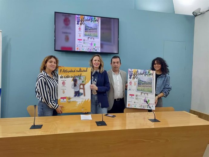 La diputada y vicepresidenta de la Fundación Provincial de Cultura de la Diputación de Cádiz, Vanesa Beltrán, presenta la III Actividad Cultural de Arte y la II Actividad Cultural de Arte Infantil que se harán en El Bosque