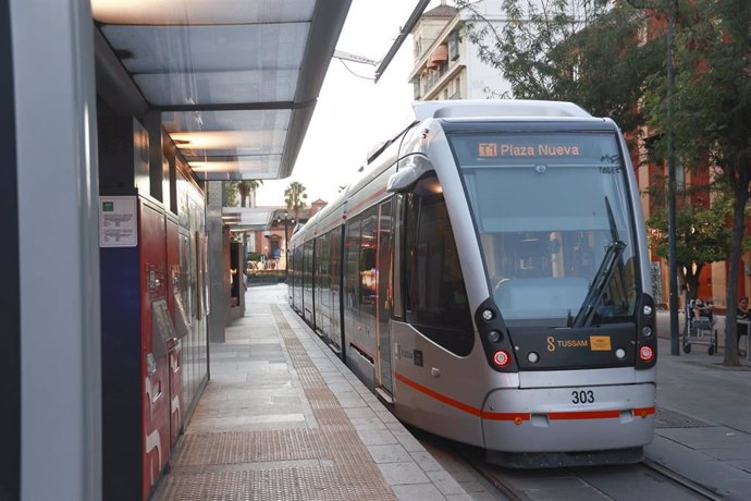 Archivo - El Metrocentro en el centro de Sevilla, en una imagen de archivo. 