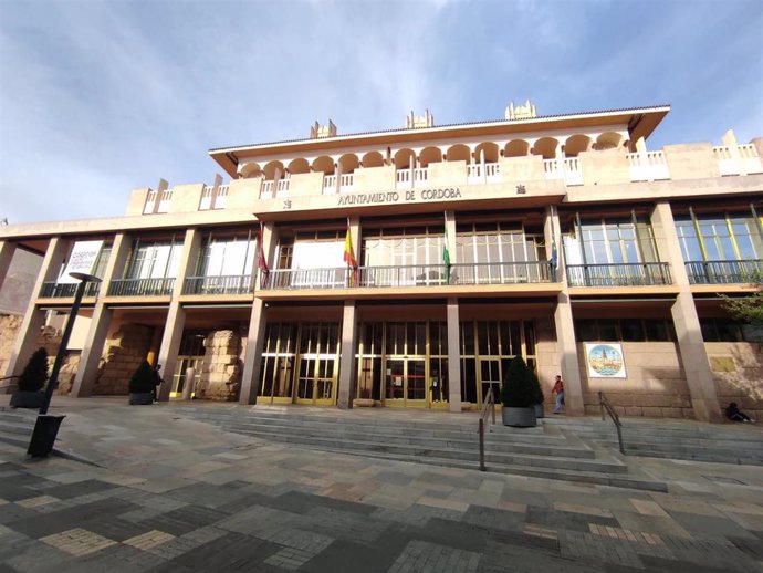 Archivo - Sede del Ayuntamiento de Córdoba en la calle Capitulares.