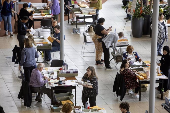 Un centro de votación en la ciudad de Warren, en el estado de Michigan