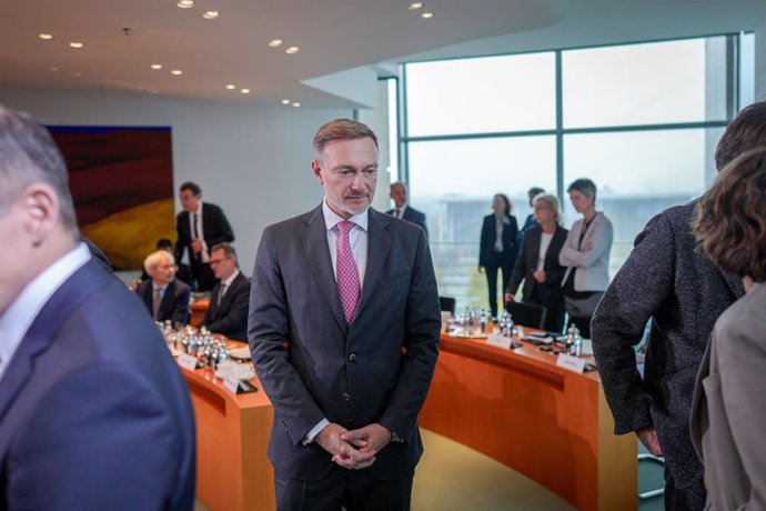 06 November 2024, Berlin: Christian Lindner German Minister of Finance, takes part in the meeting of the Federal Cabinet. Photo: Kay Nietfeld/dpa