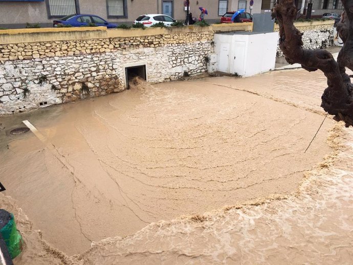 Archivo - Imagen de archivo de rambla inundada en Los Alcázares (Murcia)