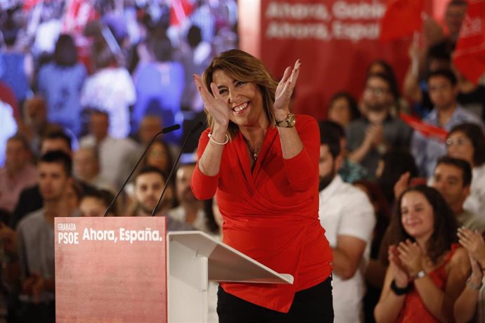 Archivo - Susana Díaz, en imagen de archivo en un acto público en Granada en octubre de 2019