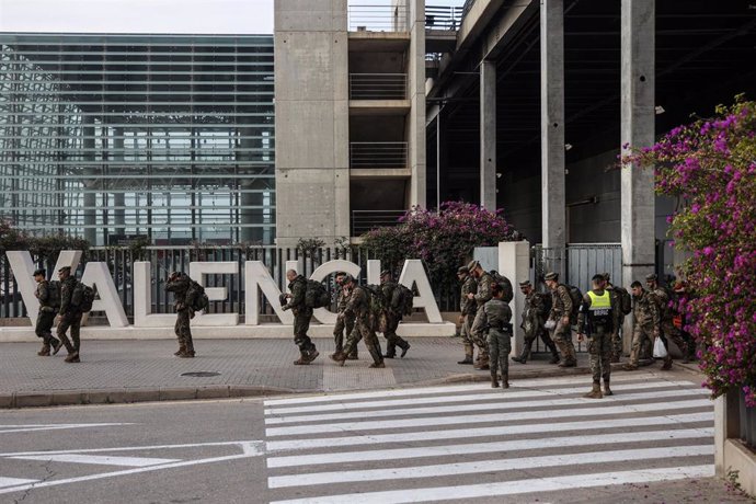 Militares en el exterior de la Feria de Valencia, a 7 de noviembre de 2024, en Valencia, Comunidad Valenciana (España).