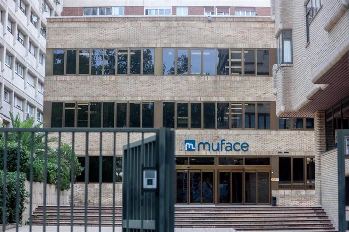 Fachada de un edificio de Muface, en Paseo de Juan XXIII, a 11 de octubre de 2024, en Madrid (España). El Consejo de Ministros ha aprobado la licitación del concierto de Muface para los años 2025-2026 con una subida en la prima del 17,12%, por encima del 