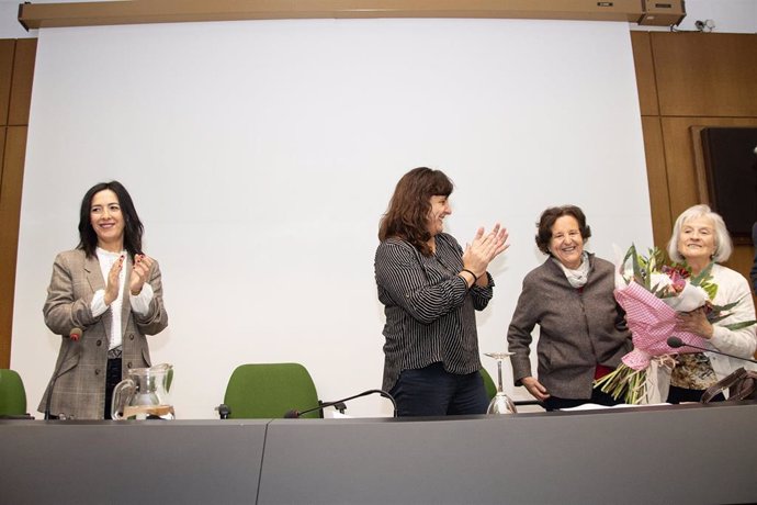 El legado documental de la profesora Pilar Bacas Leal pasa a formar parte del Archivo de la Diputación de Cáceres