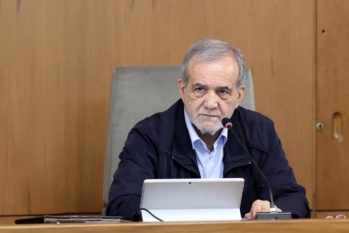 El presidente de Irán, Masud Pezeshkian, durante una reunión del Gobierno en Teherán (archivo)