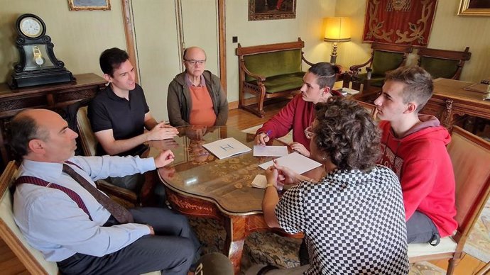 Reunión del Rector con estudiantes