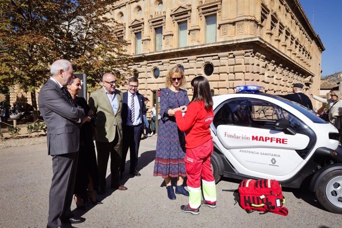 Presentación del servicio de primeros auxilios del Patronato de la Alhambra y la Fundación Mapfre