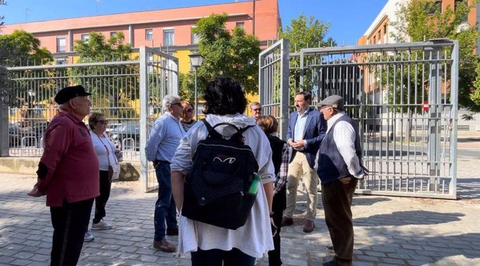 El edil del PSOE en su visita a Nervión