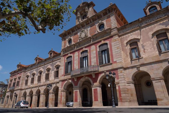 Archivo - Fachada del Parlament de Catalunya, a 7 de agosto de 2024, en Barcelona, Catalunya (España). 