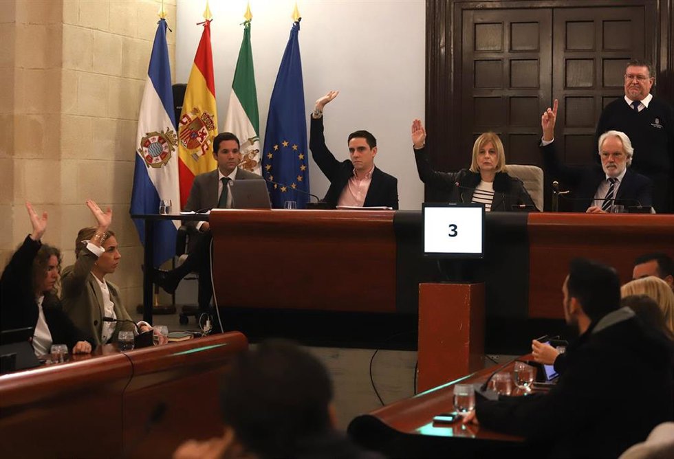 La alcaldesa de Jerez durante la celebración del Pleno extraordinario sobre el Plan de Ajuste.