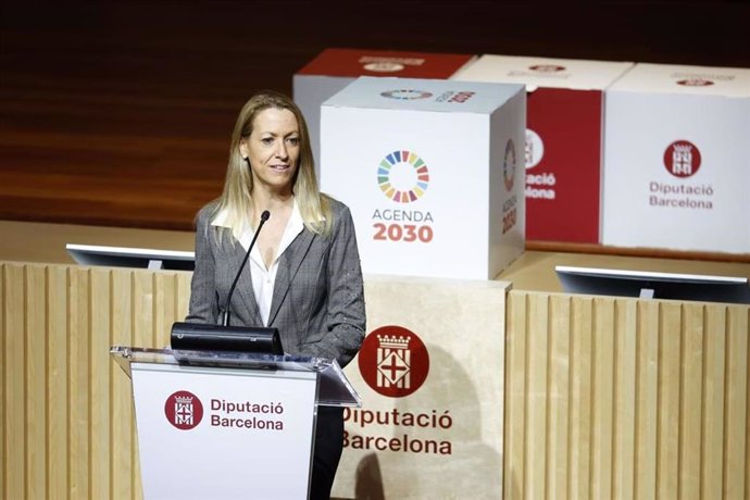 La diputada de Relacions Internacionals i Agenda 2030, Maria Eugènia Gay, en la Diputación de Barcelona.