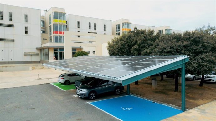 Marquesinas fotovoltaicas en el Campus de El Carmen de la Universidad de Huelva.