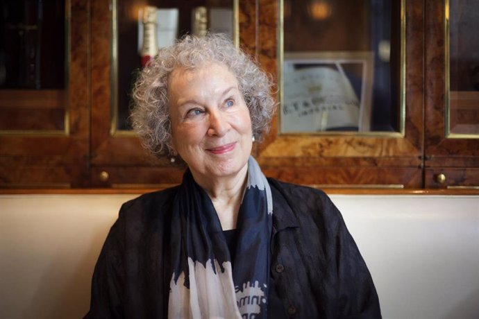 Archivo - La escritora Margaret Atwood