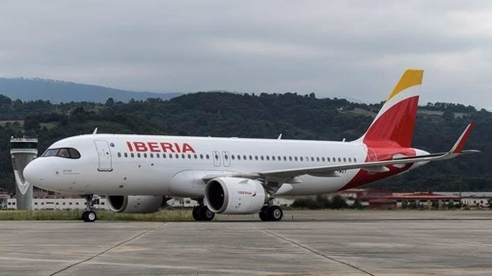 Archivo - Avión de Iberia