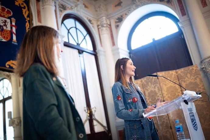 La portavoz del equipo de gobierno municipal, Elisa Pérez de Siles, informa de los asuntos tratados en la junta de gobierno local.