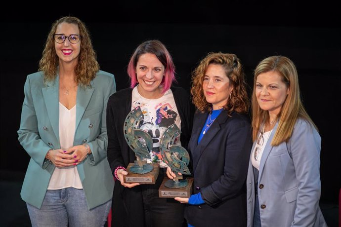 Estefanía de la Chica y Raquel Gómez Troyano, premiadas Alice Guy