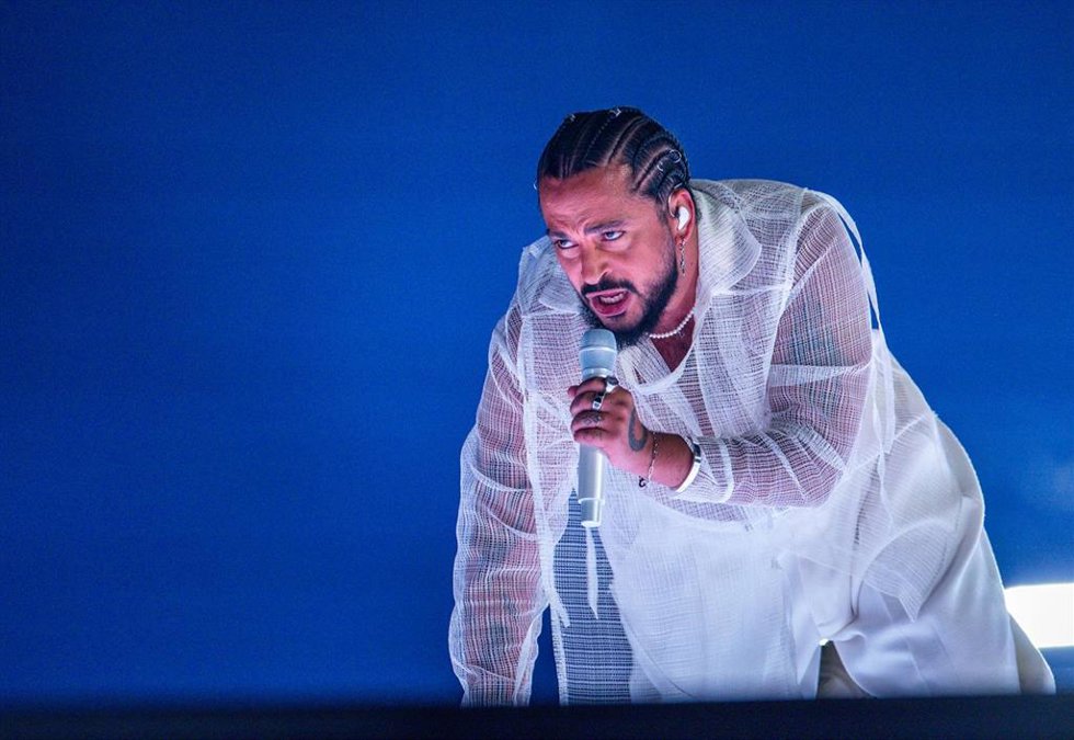 Archivo - 10 May 2024, Sweden, Malmo: Slimane from France performs the song "Mon amour" on stage during the first rehearsal for the final of the Eurovision Song Contest (ESC) 2024, in the Malmo Arena. The motto of the world's biggest singing competition