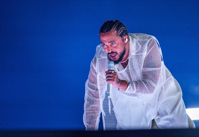 Archivo - 10 May 2024, Sweden, Malmo: Slimane from France performs the song "Mon amour" on stage during the first rehearsal for the final of the Eurovision Song Contest (ESC) 2024, in the Malmo Arena. The motto of the world's biggest singing competition i