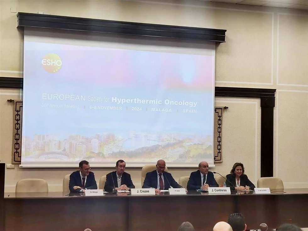 El jefe del Departamento Integral de Oncología del Hospital Quirónsalud Málaga, Marbella y Campo de Gibraltar, el doctor Jorge Contreras, ha organizado en la capital de la Costa del Sol la 36 reunión anual de la Sociedad Europea de Hipertermia Oncológic