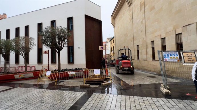 El Ayuntamiento inicia las obras de reurbanización del entorno del colegio San Bernabé