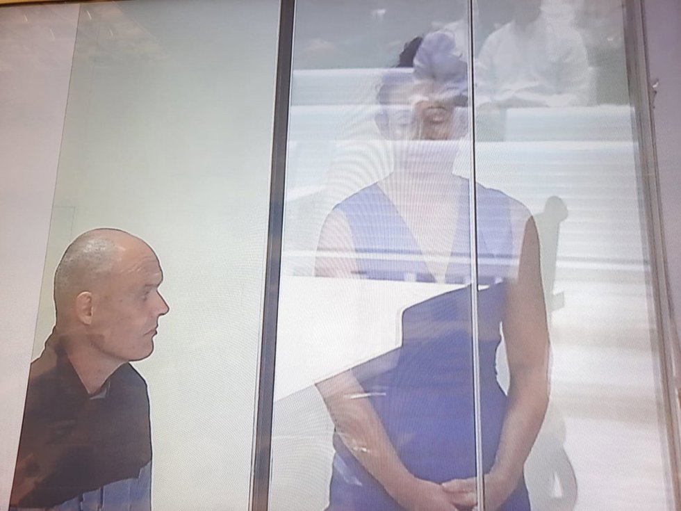 Mikel Carrera Sarobe y Miren Itxaso Zaldúa en el juicio que se celebra en la Audiencia Nacional por el asesinato del que fuera presidente del PP de Aragón Manuel Giménez Abad