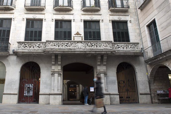 Archivo - Vista del Ayuntamiento de Girona