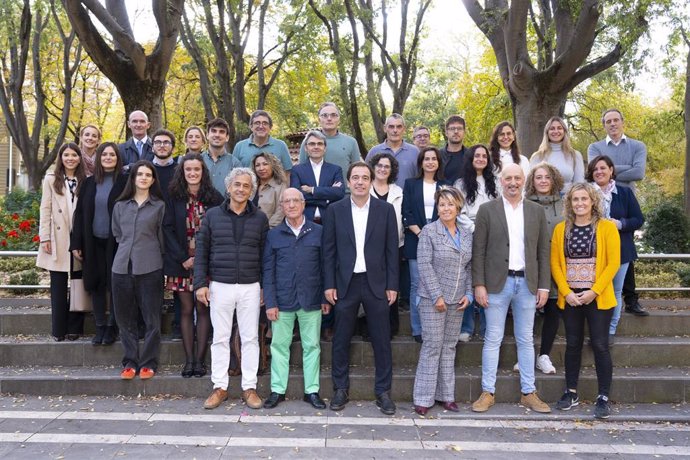 Fotografías de la actual Junta de Irache, trabajadores y colaboradores de Irache