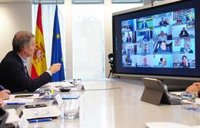 Feijóo dice ante sus 'barones' que Mazón se está volcando tras la DANA y Sánchez ha "dimitido de sus responsabilidades"