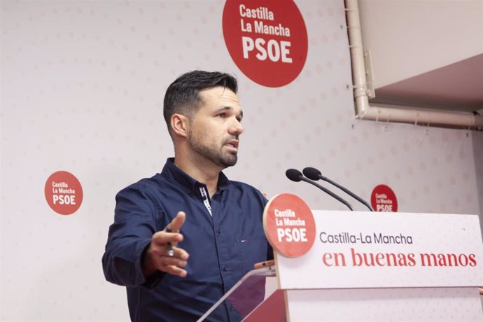 El secretario de Política Municipal del PSOE de Castilla-La Mancha, Miguel Zamora