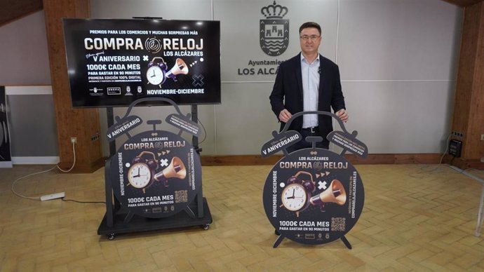 La sala de prensa del Ayuntamiento de Los Alcázares ha acogido esta la presentación de la V edición de la campaña CompraReloj de dinamización del comercio local